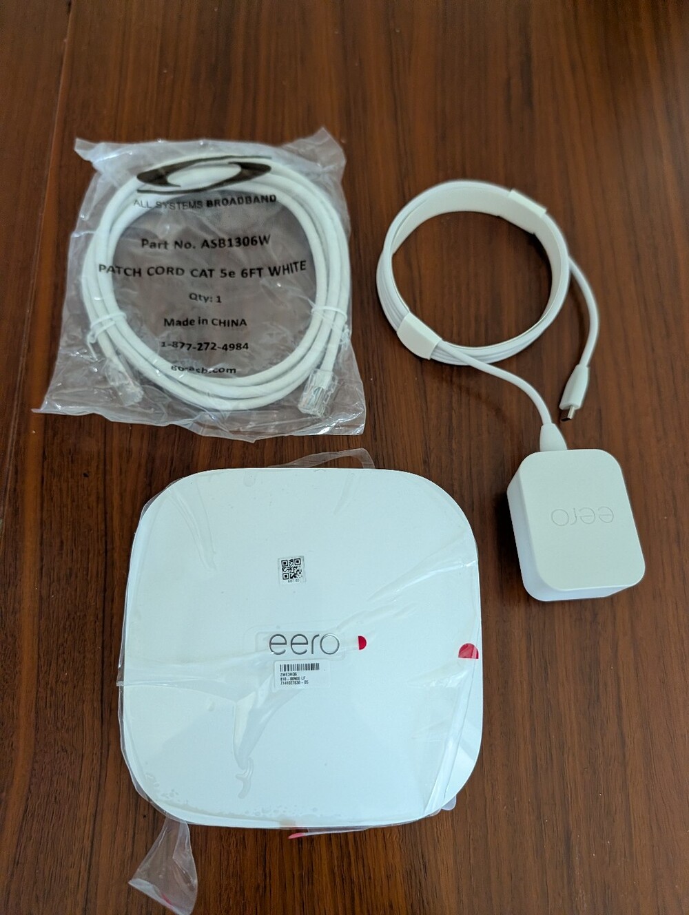 eero Pro 6 Model K010001 Wireless Tri-Band Gigabit WiFi 6E Mesh Router New